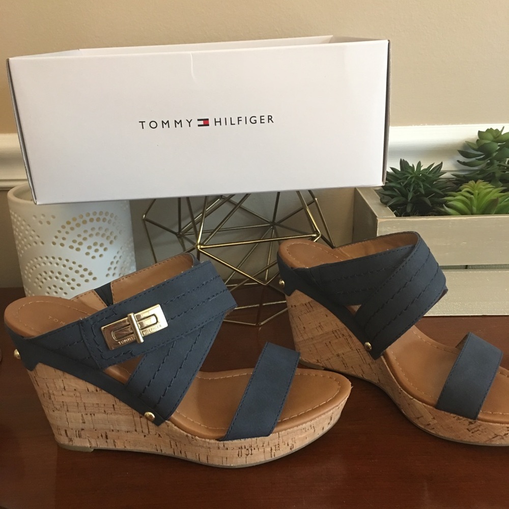 Tommy Hifiger Wedge sandal with gold hardware